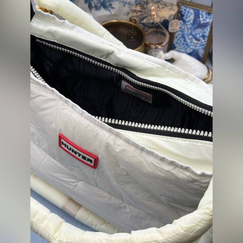 🆕 HUNTER 🧿 NWOT Large Framed Puffer Bag, White *MISSING CROSSBODY STRAP* - Picture 10 of 14